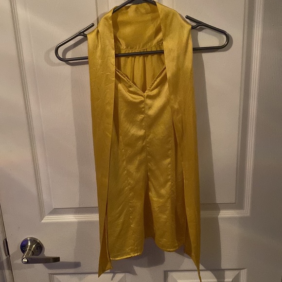 Marciano yellow halter-top. Mint condition. Size XS fits also Size S, 100% silk - Picture 4 of 7